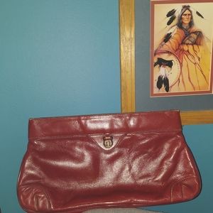 Antique Aigner hinged clutch. Probably from the 60's. Excellent Condition.
